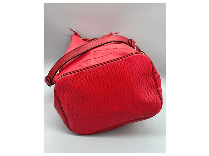 Borsa Louis Vuitton Noe Rossa in Pelle Rosso - vista 9