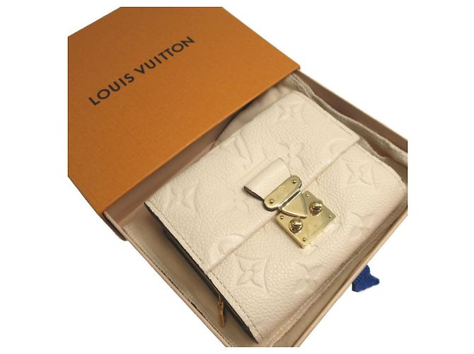 Cartera Tri-Fold Monogram Empreinte Louis Vuitton Crudo - vista 3