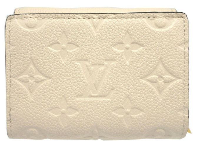 Cartera Tri-Fold Monogram Empreinte Louis Vuitton Crudo - vista 4