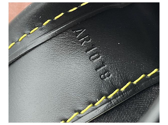 Louis Vuitton Das Absolute des Reisens Schwarz - Ansicht 9