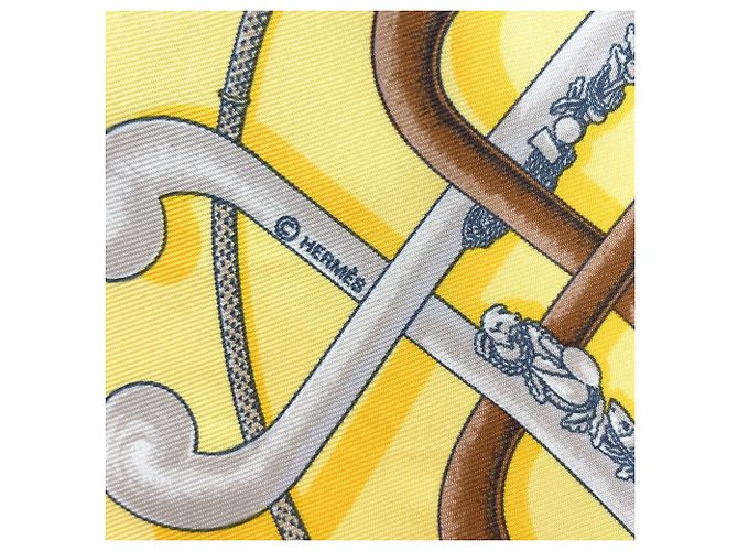 Foulard in Seta Hermès Carré 45 Cannes & Pommeaux Giallo - vista 3