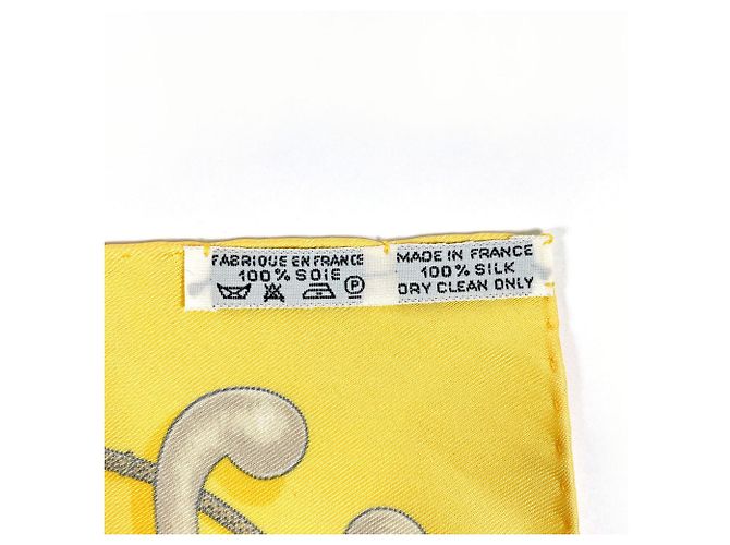 Foulard in Seta Hermès Carré 45 Cannes & Pommeaux Giallo - vista 4
