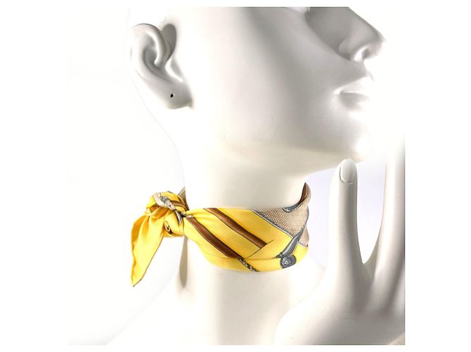 Foulard in Seta Hermès Carré 45 Cannes & Pommeaux Giallo - vista 5