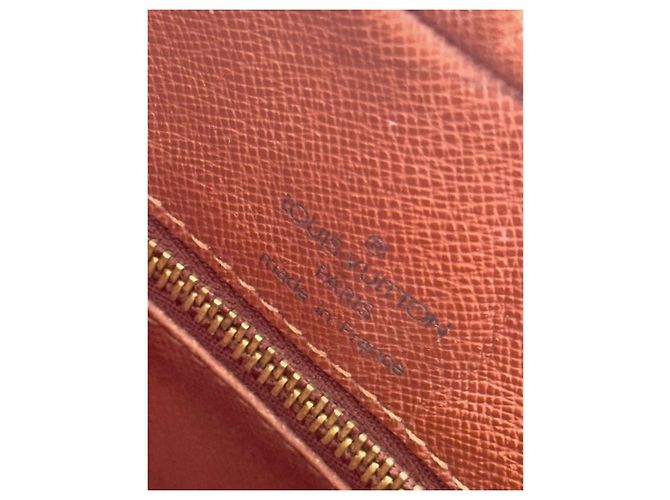 Borsa a mano Louis Vuitton Boulogne in pelle marrone - vista 11