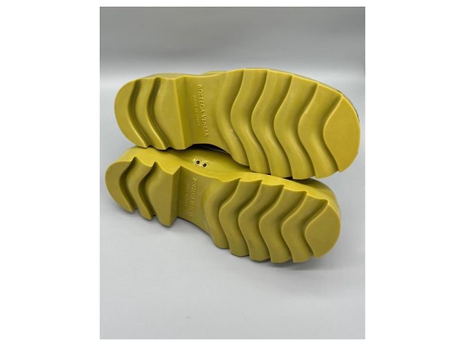 Stivaletti con lacci Bottega Veneta in gomma verde lime Verde scuro - vista 10
