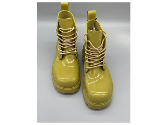Stivaletti con lacci Bottega Veneta in gomma verde lime Verde scuro - vista 9