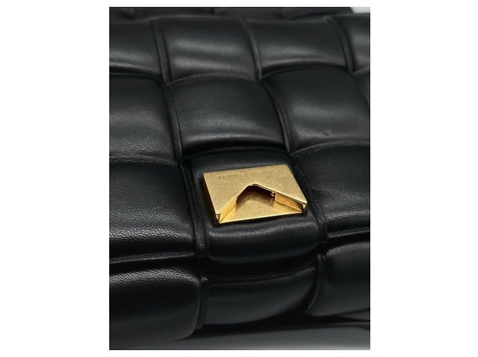 Bolso Bottega Veneta Cassette Acolchado Negro de Piel - vista 10