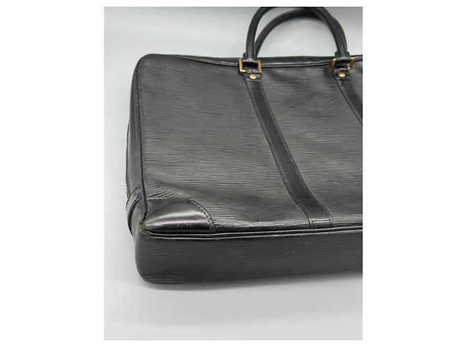 Louis Vuitton Malette en cuir Epi Noir - vue 10