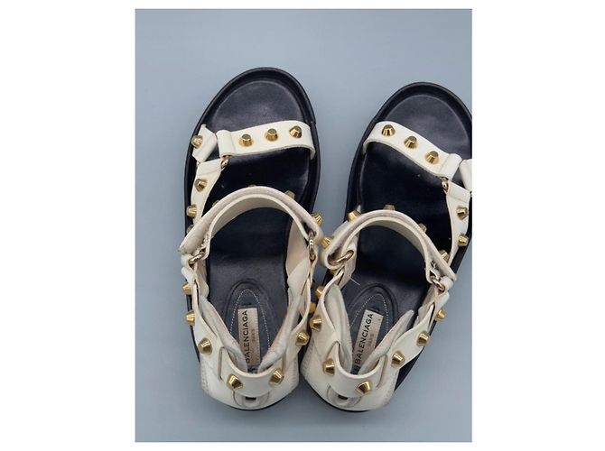 Sandali Balenciaga in pelle bianca con borchie Bianco - vista 10