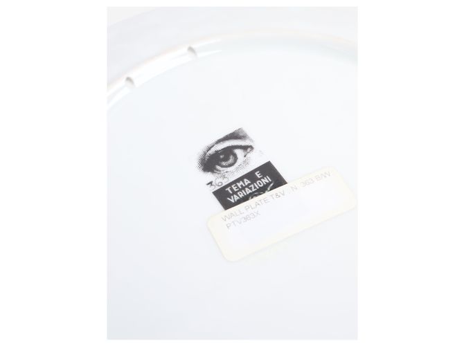 Fornasetti Black and white bee on nose design plate - view 3
