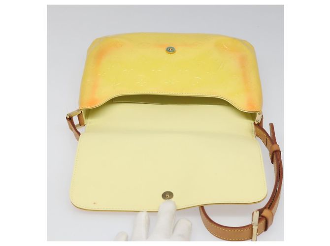LOUIS VUITTON Borsa Thompson Street Monogram Vernis Gialla M91071 LV Auth yk17007 D'oro - vista 10