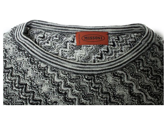 Poncho tessuto a zigzag bianco e nero di Missoni - vista 6