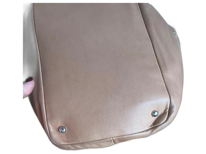 Borsa a secchiello Chanel in agnello marrone - vista 2