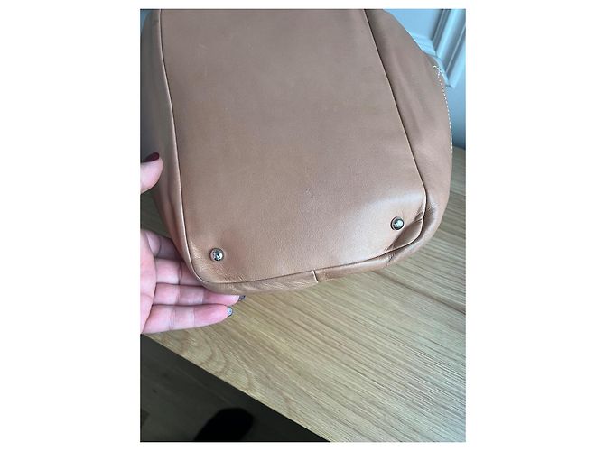 Borsa a secchiello Chanel in agnello marrone - vista 3