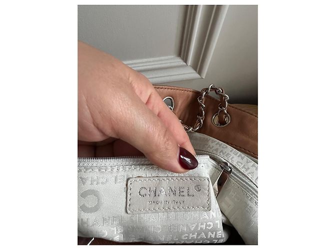 Borsa a secchiello Chanel in agnello marrone - vista 5