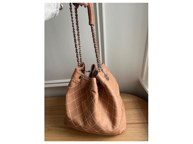 Borsa a secchiello Chanel in agnello marrone - vista 6