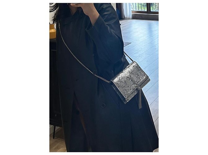 Kate Monogramme Borsa Saint Laurent in pelle color argento - vista 10