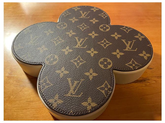 Louis Vuitton Portafiori Monogram Vuoto Beige - vista 5