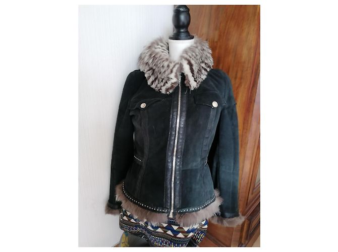 Autre Marque Schwarze Wildlederjacke mit Silberfuchskragen - Ansicht 5