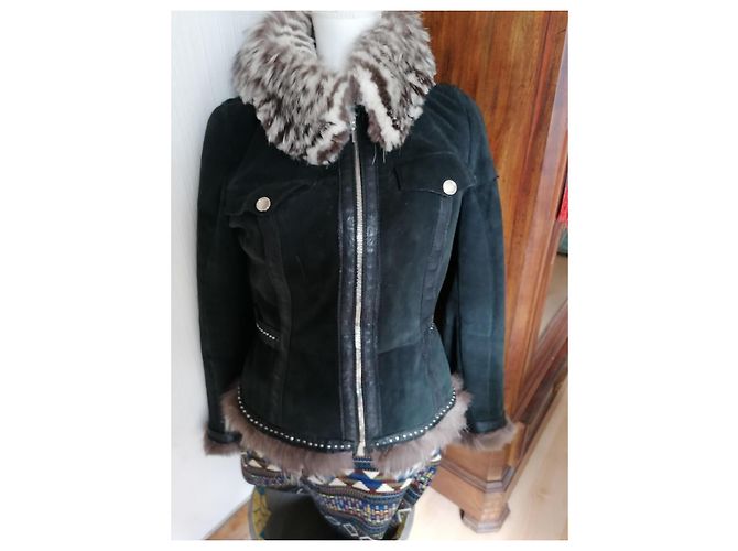 Autre Marque Schwarze Wildlederjacke mit Silberfuchskragen - Ansicht 6