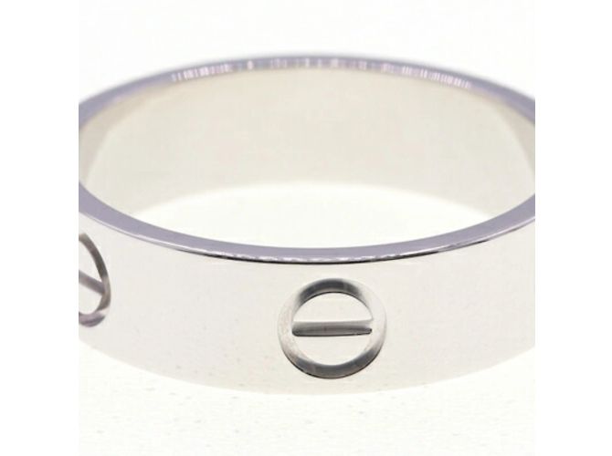 Anello classico Love di Cartier - vista 2