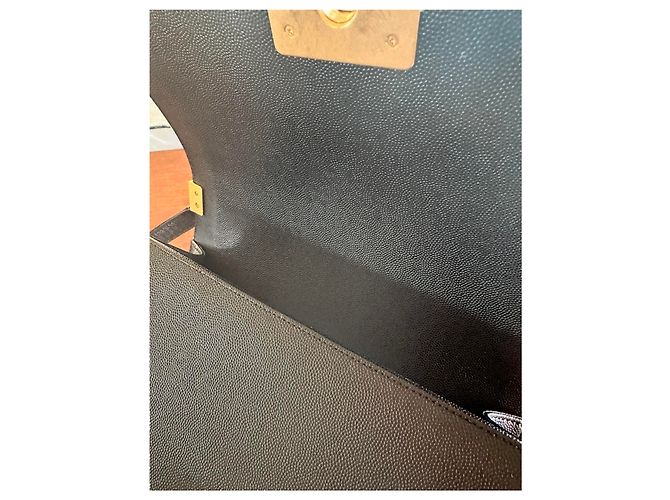 Chanel Borsa Boy Media Nera in Pelle Caviar Nero - vista 4