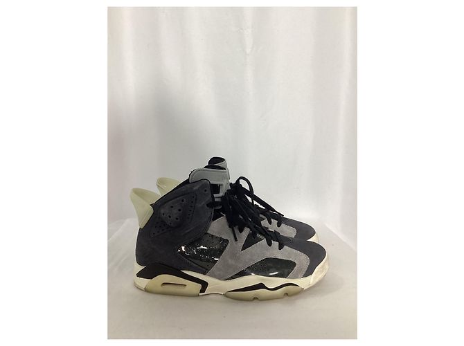 Baskets Nike Air Jordan 6 Retro Tech Chrome en daim gris Noir - vue 8