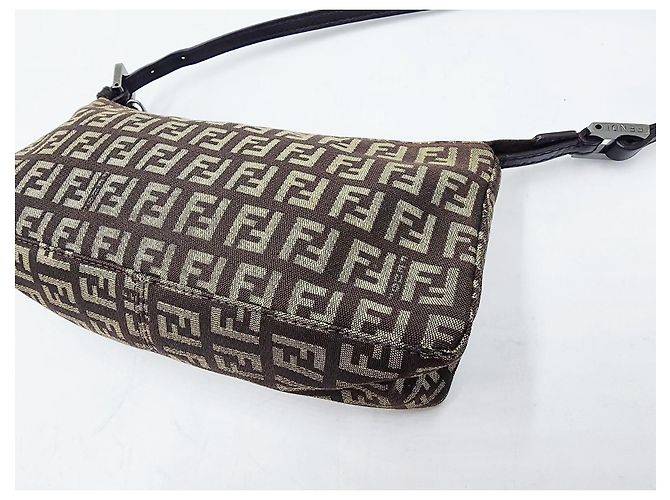 Borsa a Spalla Fendi Baguette Zucca Zucchino Marrone - vista 15