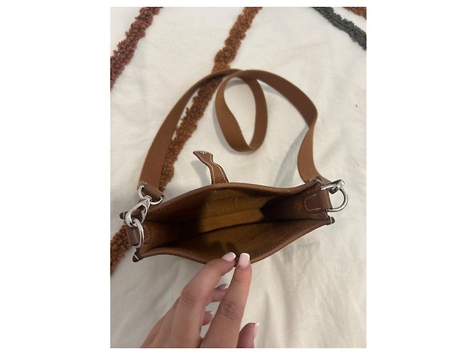 Hermès Evelyne Handtasche aus Leder Camel Kamel - Ansicht 11