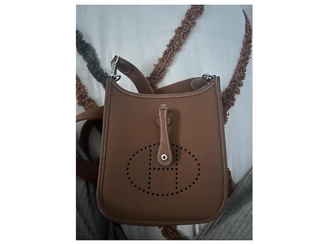 Hermès Evelyne Handtasche aus Leder Camel Kamel - Ansicht 3