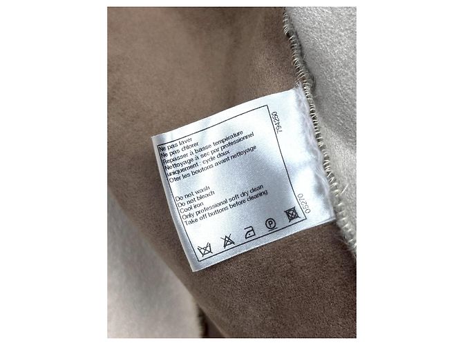 Chaqueta Yeti de piel sintética Chanel FW 2010 Beige - vista 16