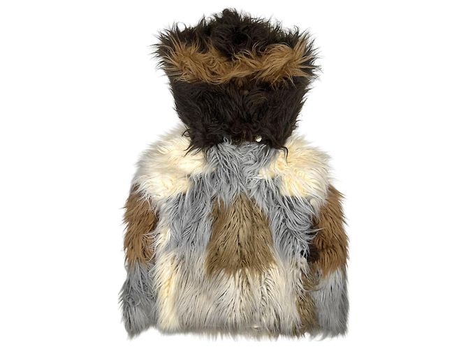 Chaqueta Yeti de piel sintética Chanel FW 2010 Beige - vista 2
