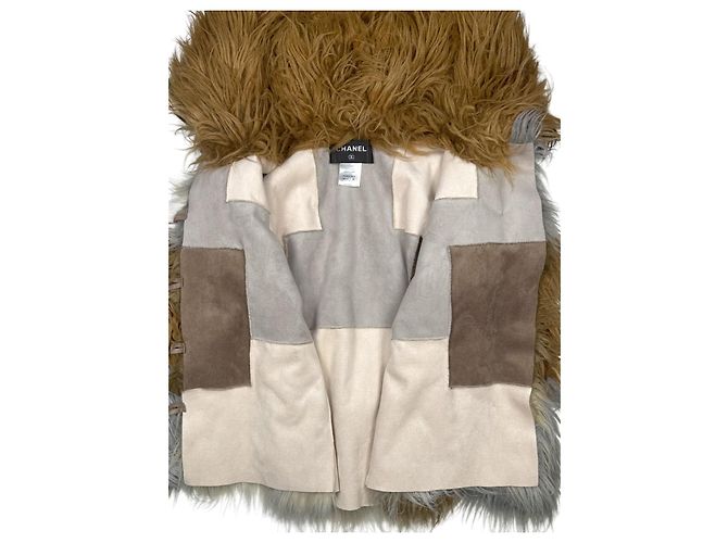 Chaqueta Yeti de piel sintética Chanel FW 2010 Beige - vista 7