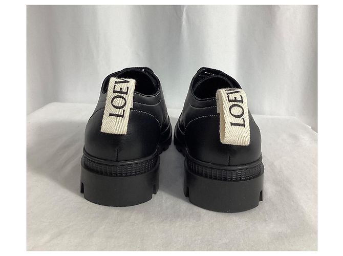 Sapatos Derby de couro preto com logo Loewe e aba no calcanhar - vista 14