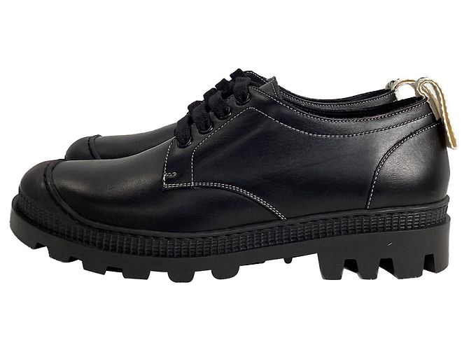 Sapatos Derby de couro preto com logo Loewe e aba no calcanhar - vista 3