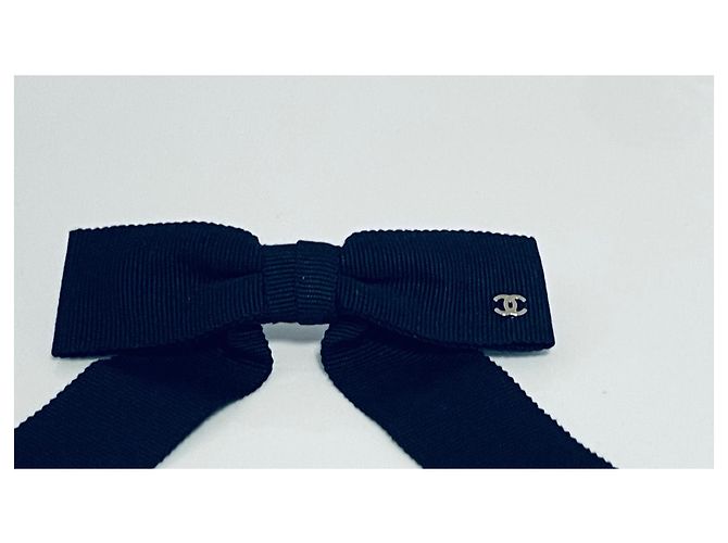 Spilla a fiocco Chanel logo cc Nero - vista 3