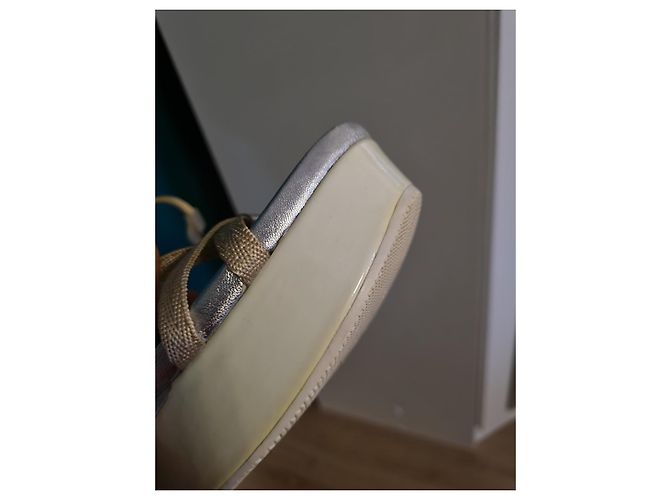 Sandali Prada con zecca in pelle Argento Beige Grigio 39.5 - vista 13