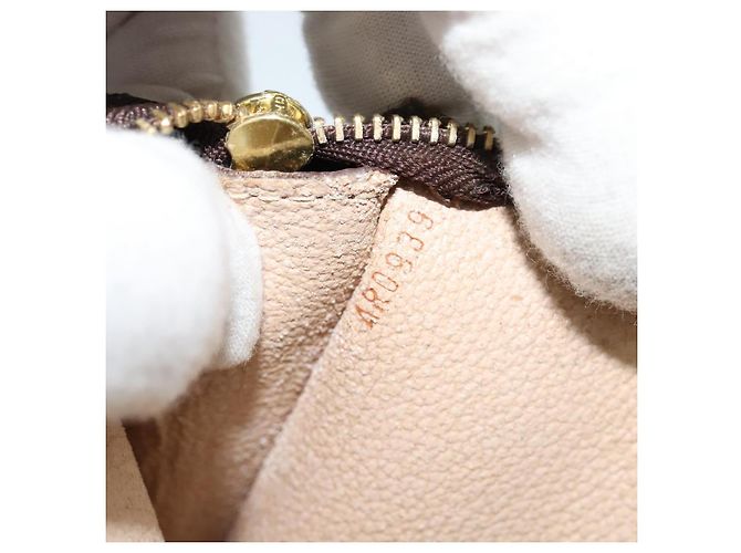 LOUIS VUITTON Monogram Bucket PM Bolsa de Accesorios LV Auth hk2004 Monograma - vista 12