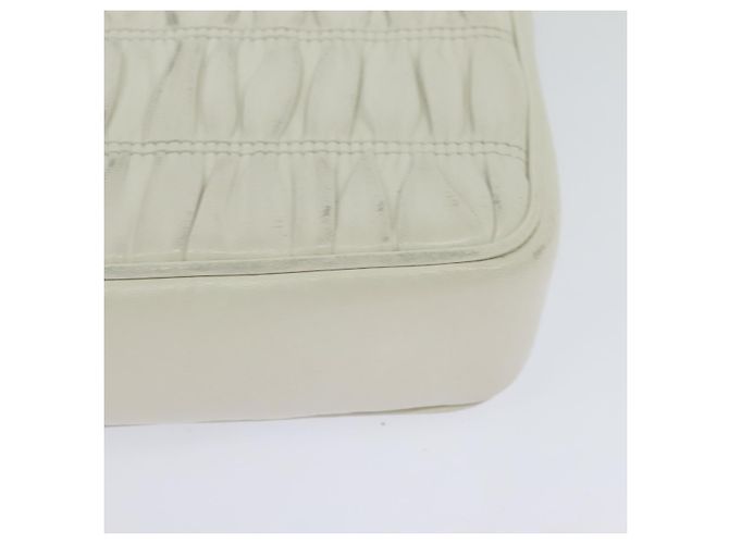 PRADA Borsa a Spalla con Catena Arricciata in Pelle Bianca Argento Auth mr992 Bianco - vista 17