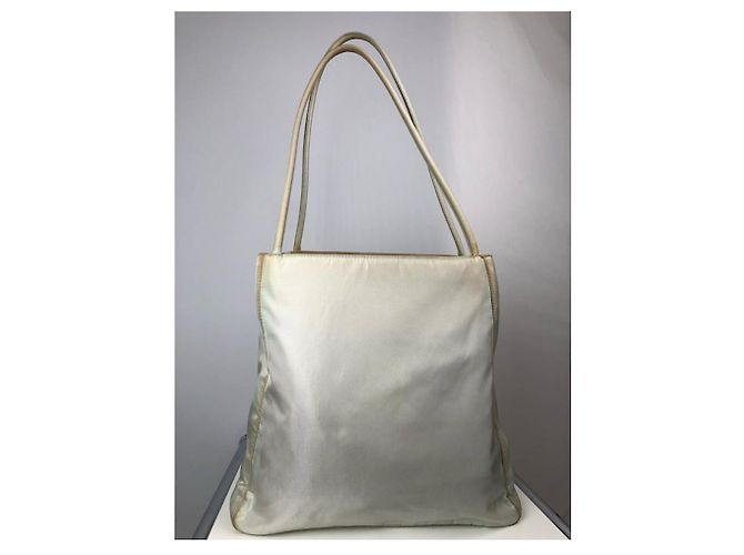 Prada Re-Edition 2005 Zip weiße Polyester-Handtasche - Ansicht 5