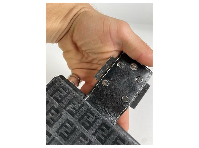Portafoglio in cotone nero Fendi Baguette - vista 3