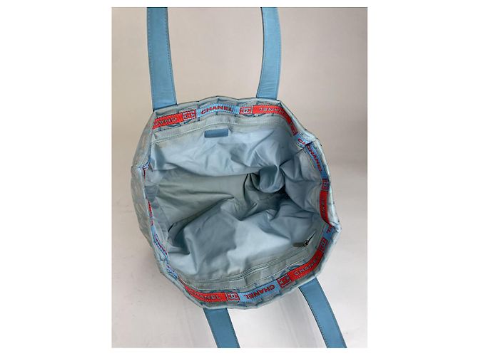 Borsa a mano in poliestere blu Chanel Cambon - vista 5