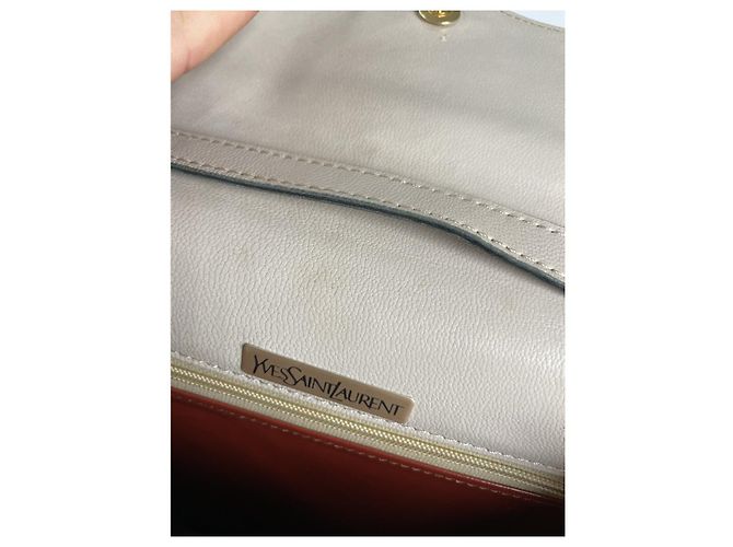 Yves Saint Laurent White Leather Handbag - view 3