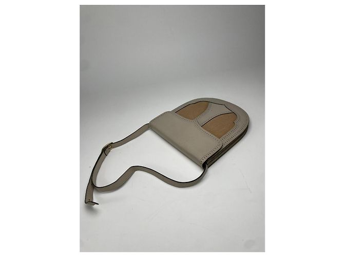 Yves Saint Laurent White Leather Handbag - view 5