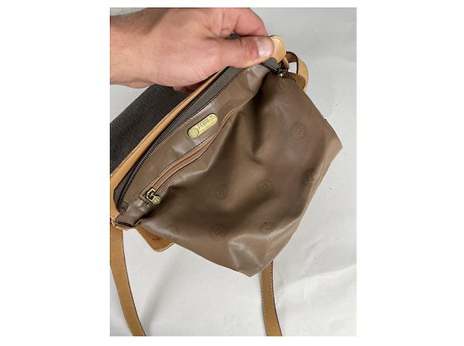 Fendi Baguette schwarze Lederhandtasche - Ansicht 4