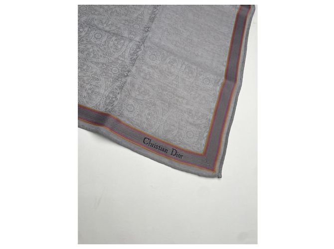 Bufanda de seda gris de Dior - vista 2