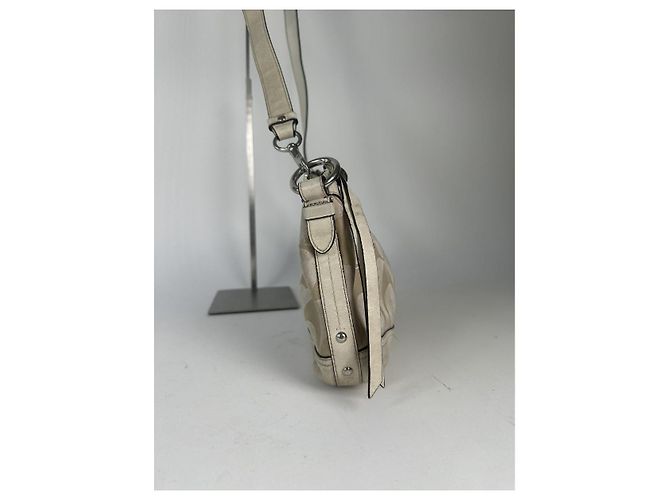 Borsa in pelle bianca Sufflette Signature di Coach Bianco - vista 5