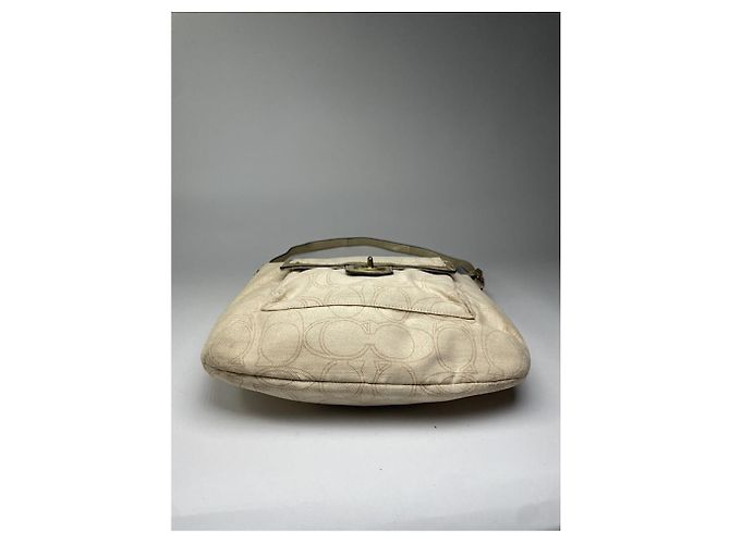 Borsa a mano in pelle beige Sufflette Signature di Coach - vista 4