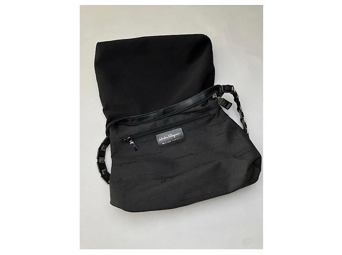 Schwarze Polyester-Handtasche von Salvatore Ferragamo - Ansicht 3