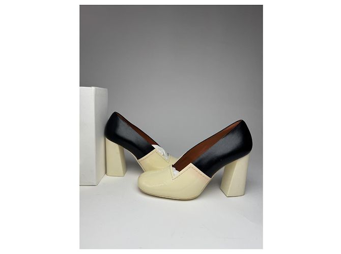 Céline Celine Triangle Heel Black Leather Heel - view 2
